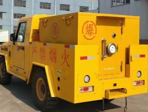 濮阳凯龙爆破器材运输车：保障爆破任务的安全运行